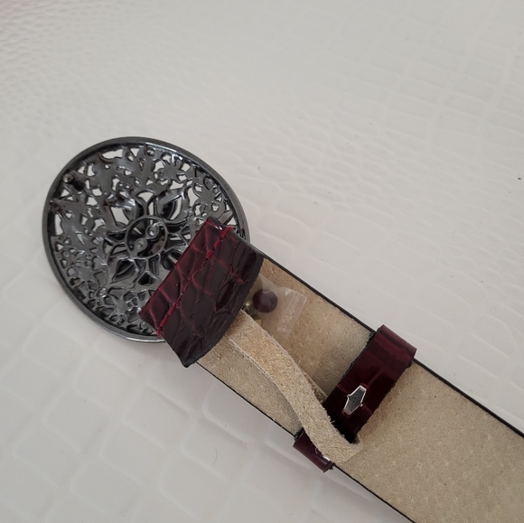 White House/Black Market women's belt - Picture 7 of 8